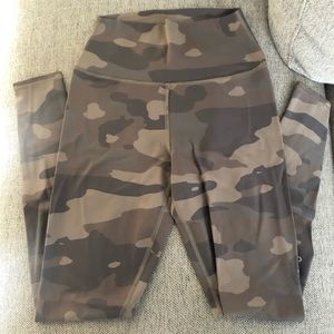 Alo camo leggings size small